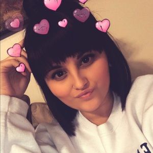 Meet your Posher, Kayla